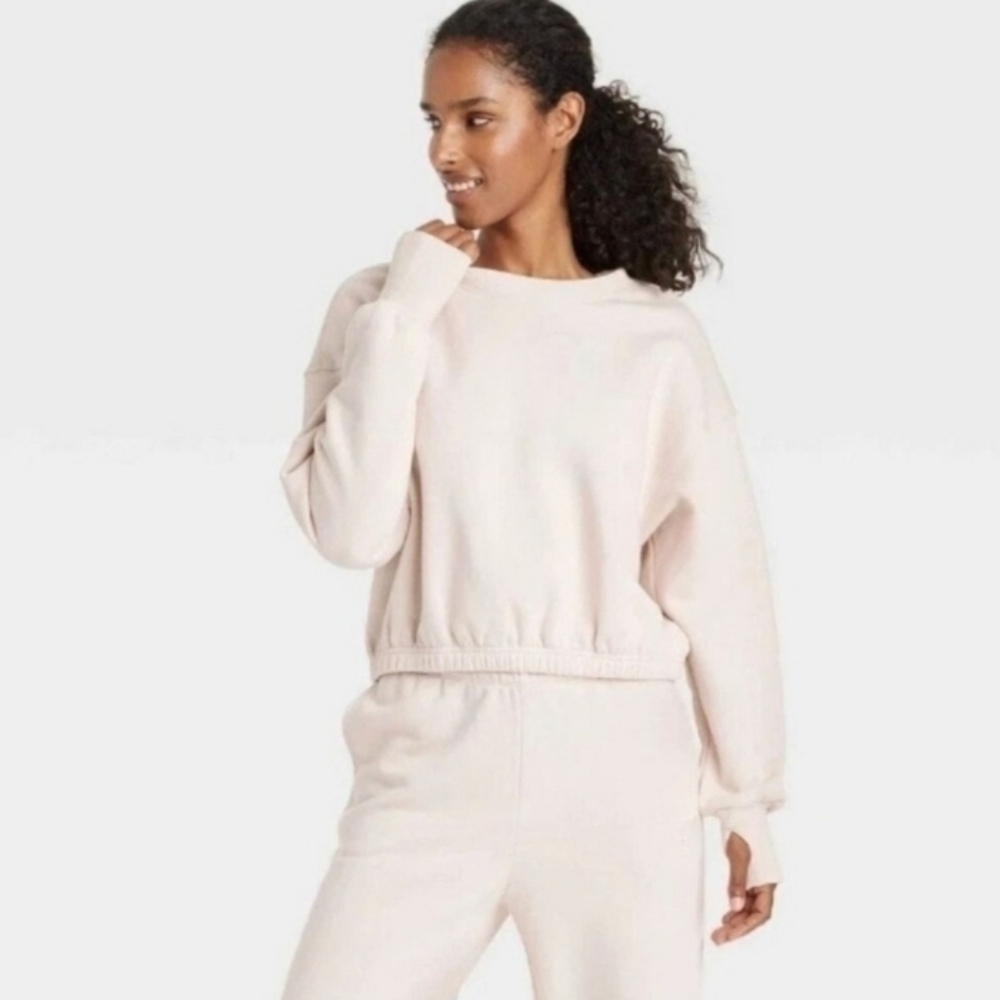 Joylab Women's Tops New! Fleece Cropped Crewneck Pullover Sweatshirt